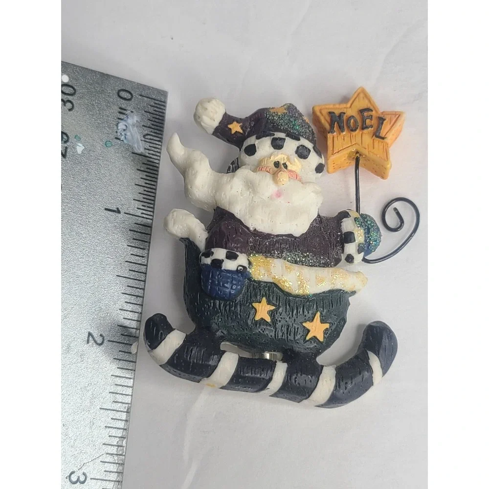 Vintage Santa Claus Noel Brooch - Funny Christmas Pin With Star & Glitter Accent